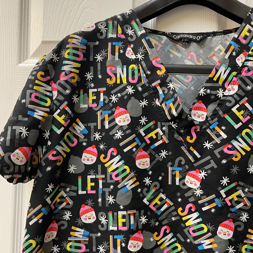 Cassandra O‎ Women's Sz L Let it Snow Winter Uniform Scrub Top Blue White V Neck